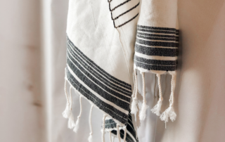 4 Ways to Wear Your Turkish Towel